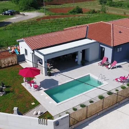 Sugari Villa *