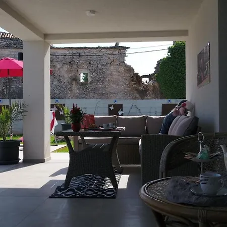 Villa Sugari